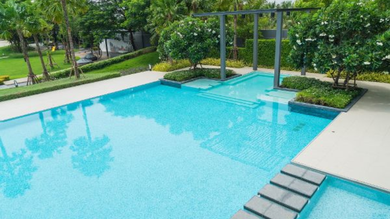 Is an automatic pool cover the right choice for me