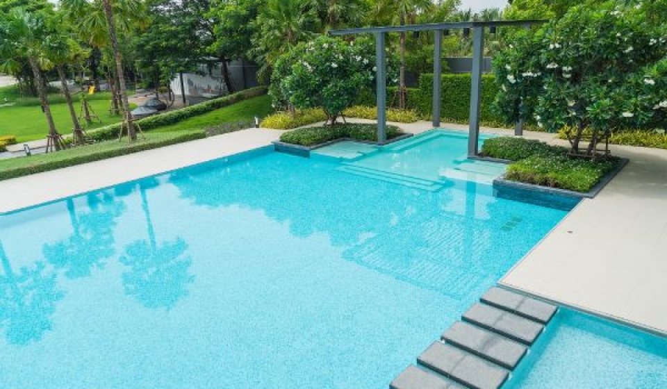 Is an automatic pool cover the right choice for me